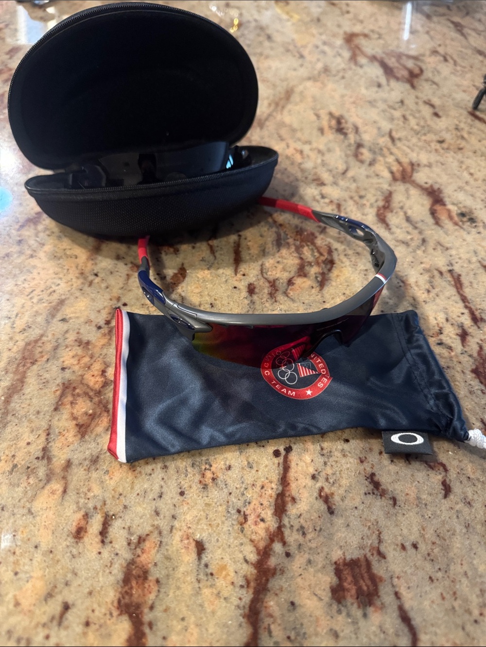 Oakley Olympic team Radarlock Red/Black Sport Sunglasses with Case and lens